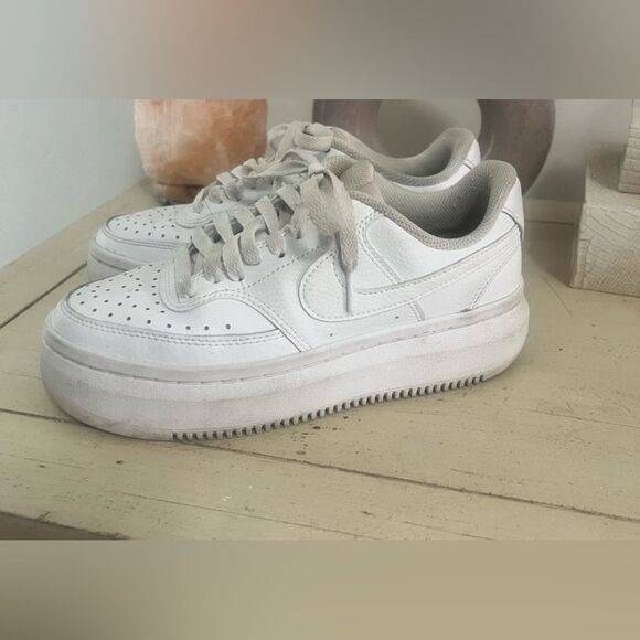 Nike Shoes - Nike Air Force size 7